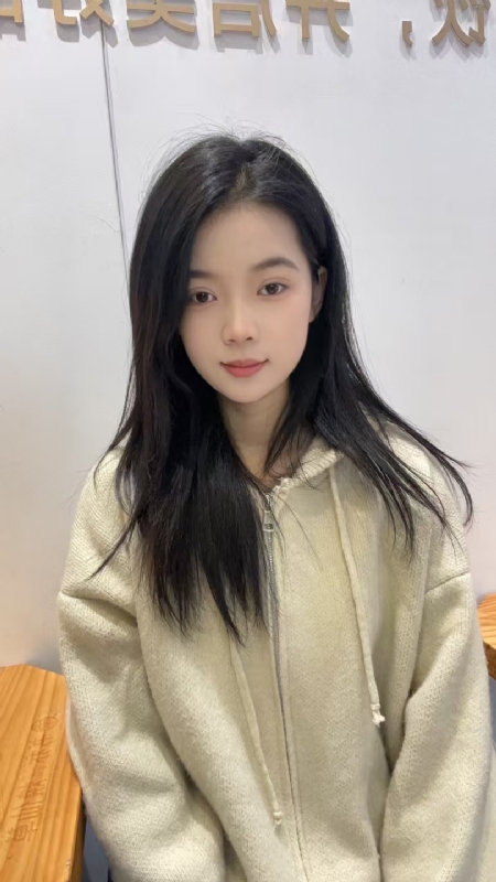 草莓奶昔的第一张照片--茂名相亲服务中心