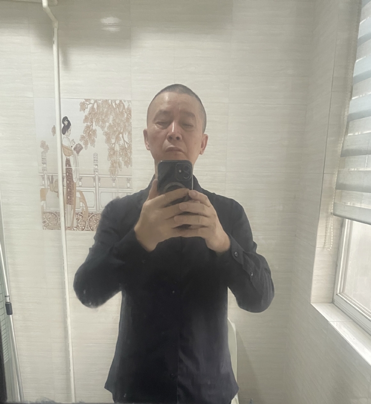 荣哥的第一张照片--茂名相亲服务中心