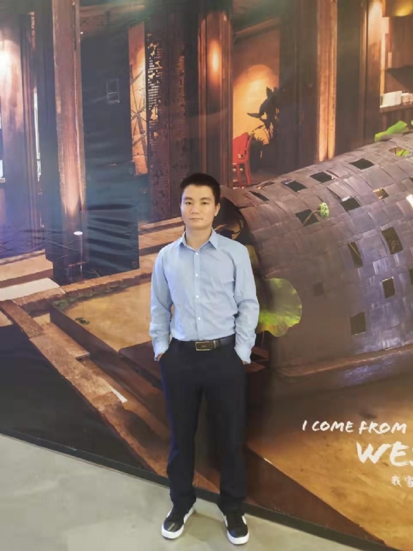 梧桐枫叶的第一张照片--茂名相亲服务中心