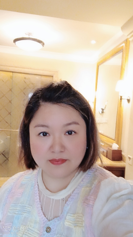 衎静玲瓏的第二张照片--茂名相亲服务中心