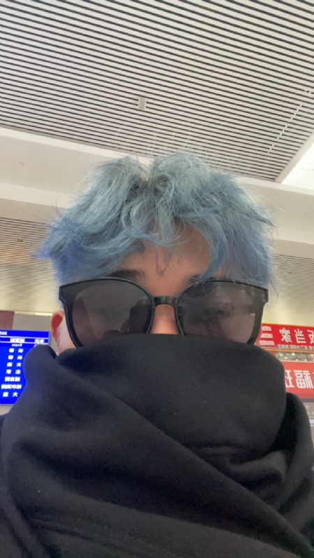 平行线的第二张照片--茂名相亲服务中心