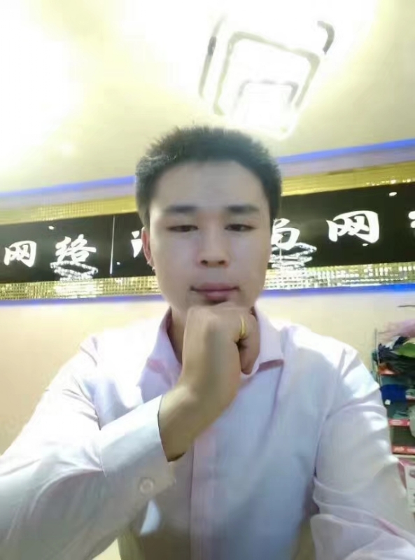 沉默寡言的第一张照片--茂名相亲服务中心