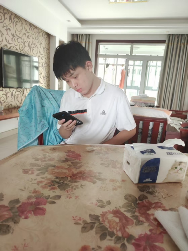 铁在烧的第一张照片--茂名相亲服务中心