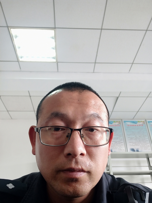 布鲁斯贺的第三张照片--茂名相亲服务中心