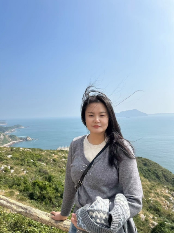 哈哈哈的第一张照片--茂名相亲服务中心