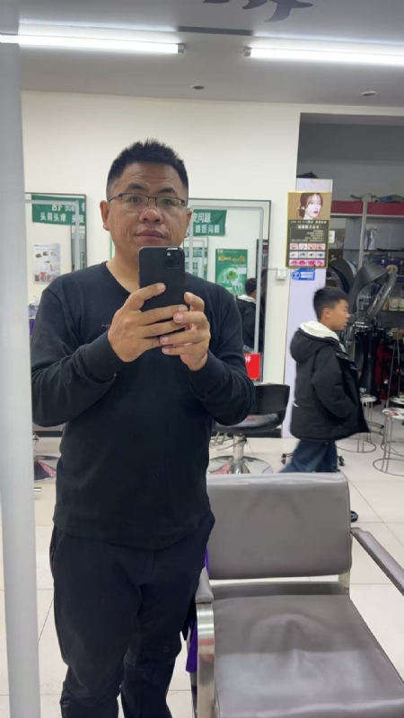 王计盖的第一张照片--茂名相亲服务中心