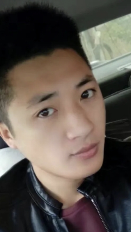 小汤米的第二张照片--茂名相亲服务中心