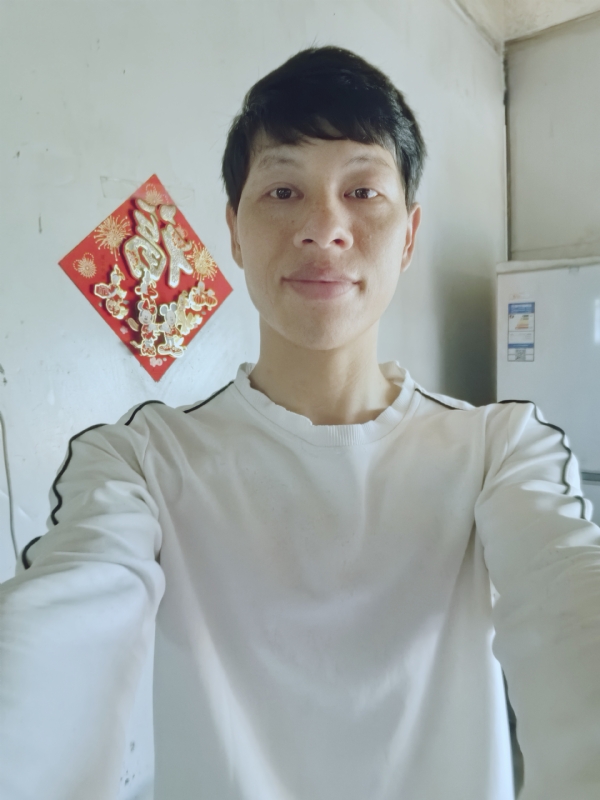 夏风微凉的第一张照片--茂名相亲服务中心