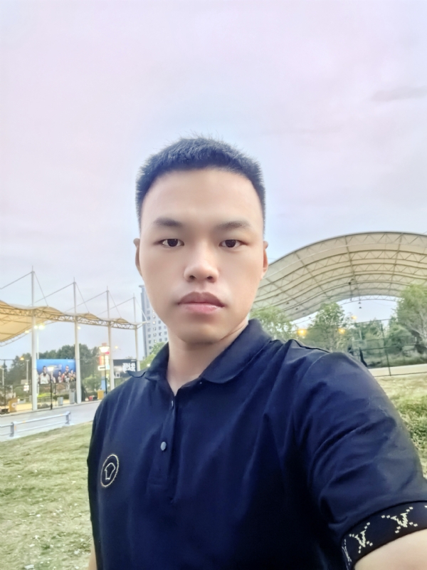心中有你的第一张照片--茂名相亲服务中心