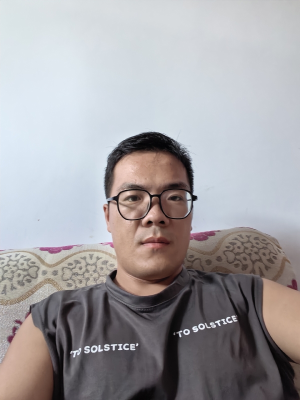 卫TF的第三张照片--茂名相亲服务中心