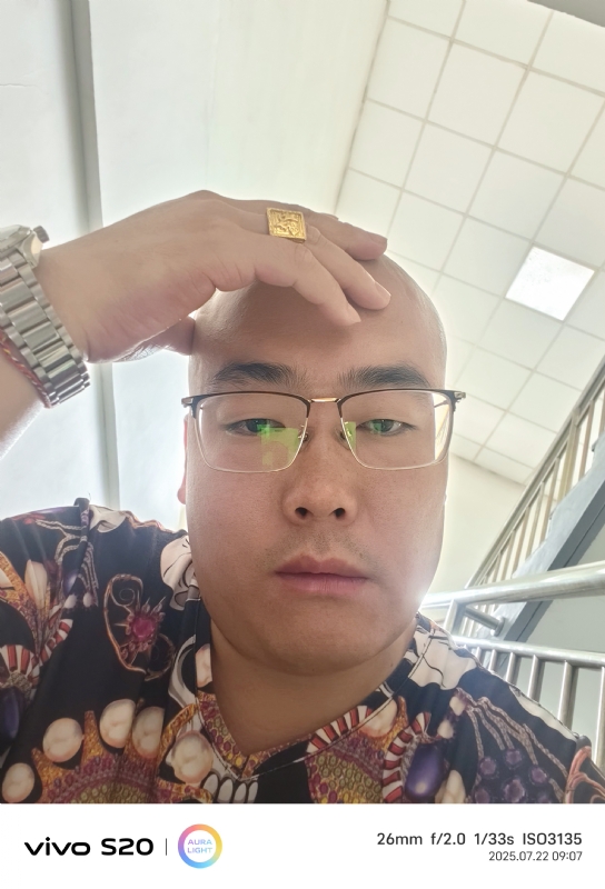 一生诺言的第五张照片--茂名相亲服务中心