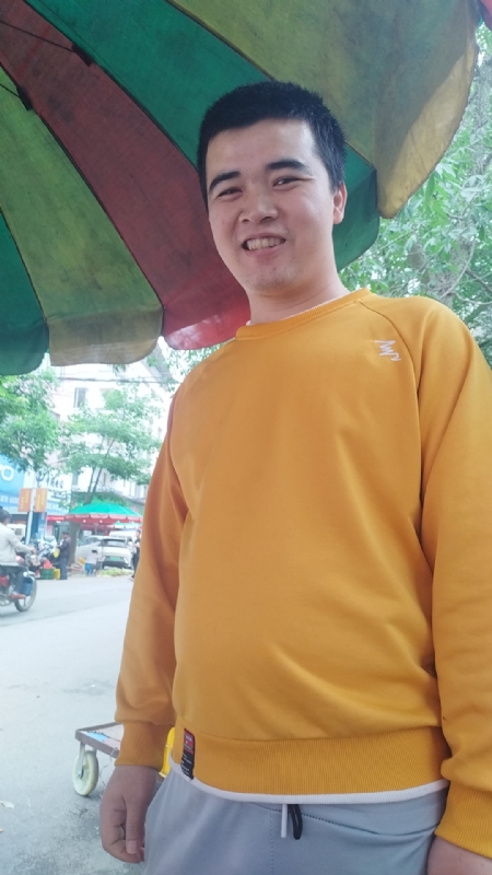 海中寻花柳的第一张照片--茂名相亲服务中心
