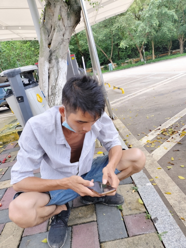 太累了的第一张照片--茂名相亲服务中心