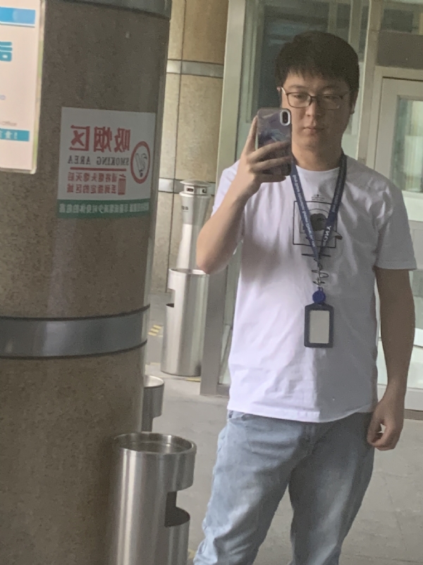 潜伏的第一张照片--茂名相亲服务中心