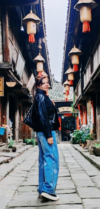 宛霞的第五张照片--茂名相亲服务中心