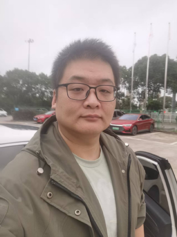 Russell的第一张照片--茂名相亲服务中心