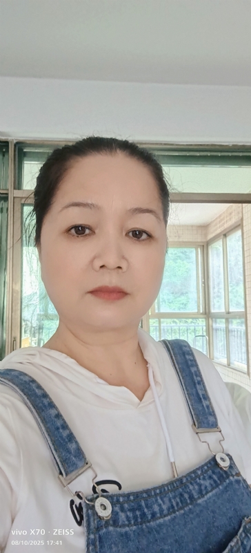 小巧玲珑的第一张照片--茂名相亲服务中心