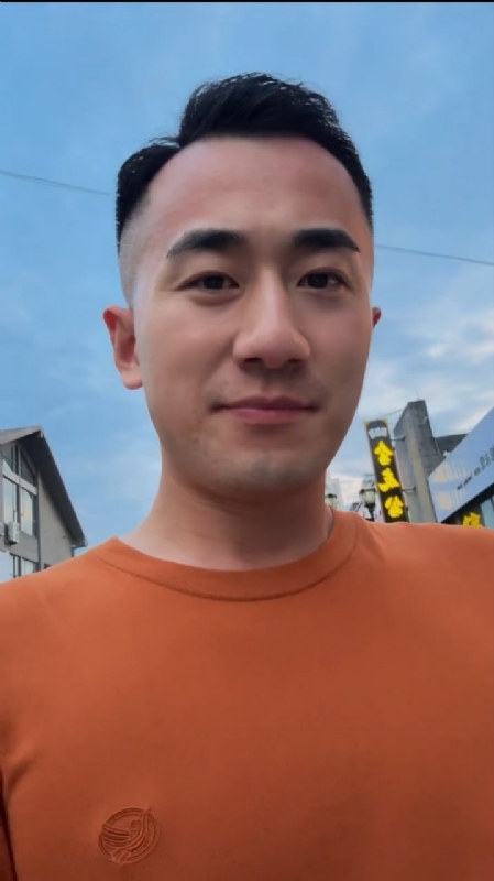 往事随风的第一张照片--茂名相亲服务中心