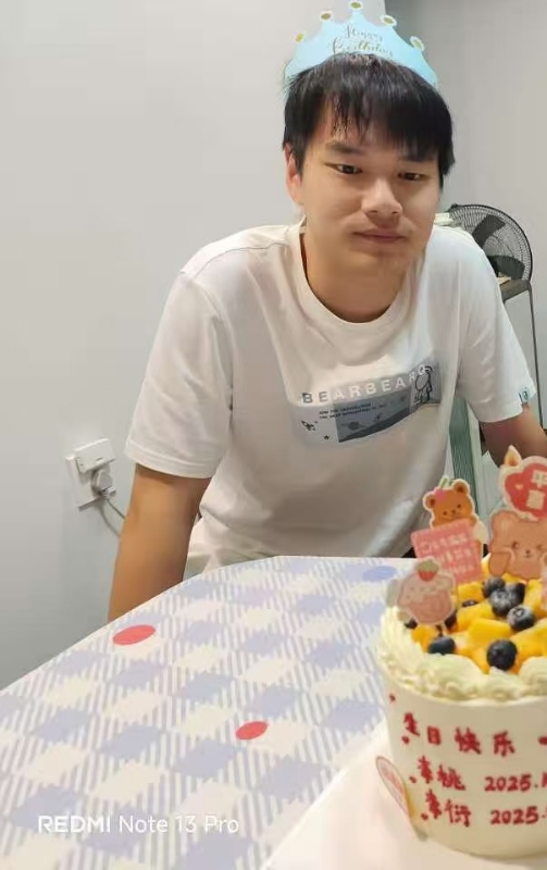 yan的第一张照片--茂名相亲服务中心