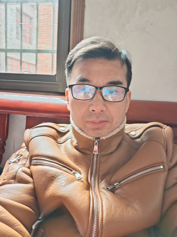 弹簧的第一张照片--茂名相亲服务中心