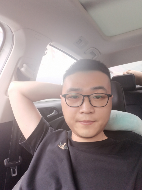 JingY的第一张照片--茂名相亲服务中心