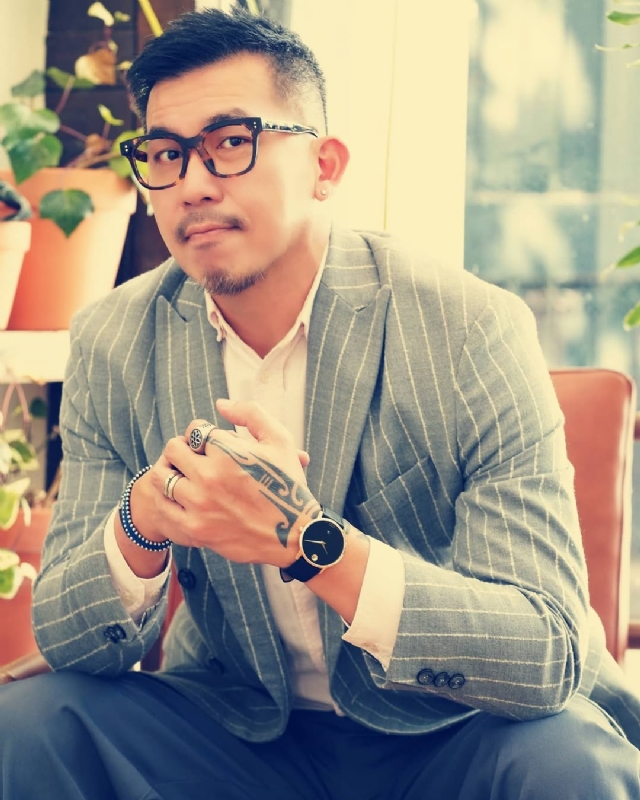 晚风渡半舟的第一张照片--茂名相亲服务中心