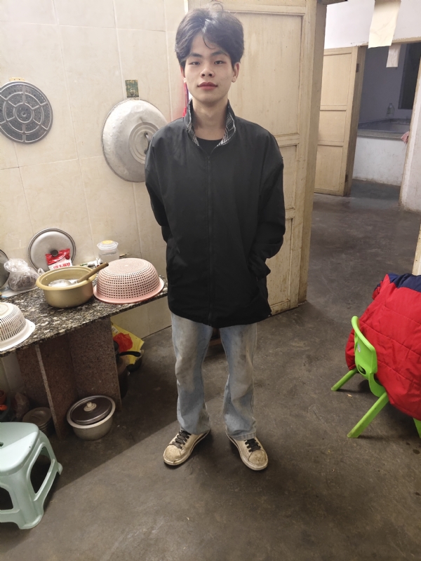 铭泽的第一张照片--茂名相亲服务中心