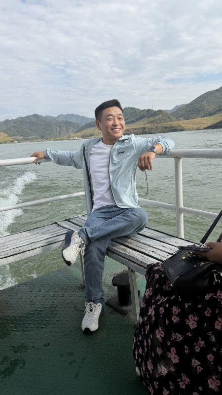 烟花易笑的第一张照片--茂名相亲服务中心