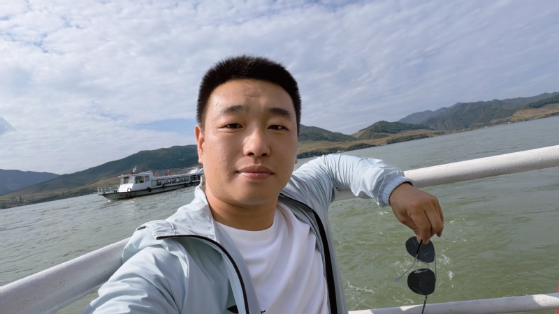 烟花易笑的第四张照片--茂名相亲服务中心