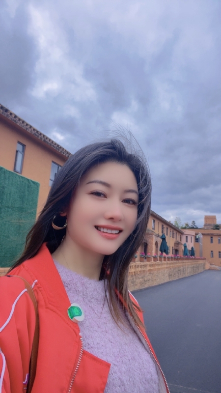 安妮的第一张照片--茂名相亲服务中心