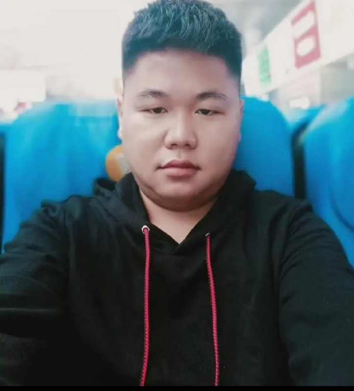 黄斌的第一张照片--茂名相亲服务中心