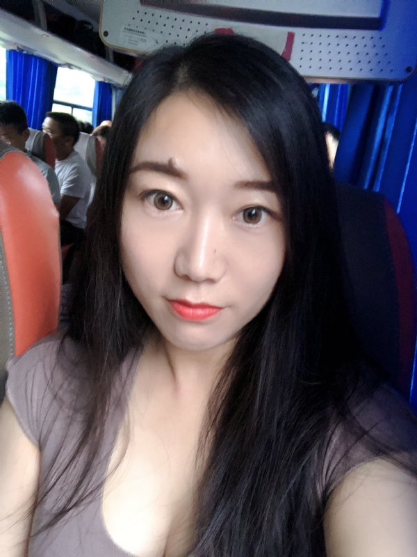 杨杨的第一张照片--茂名相亲服务中心