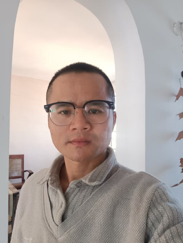 戴戴的第二张照片--茂名相亲服务中心