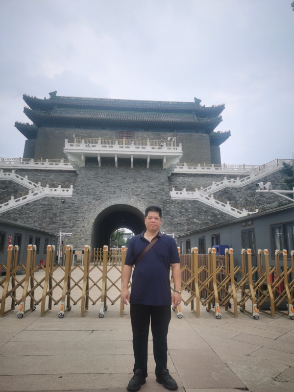 伟哥的第一张照片--茂名相亲服务中心