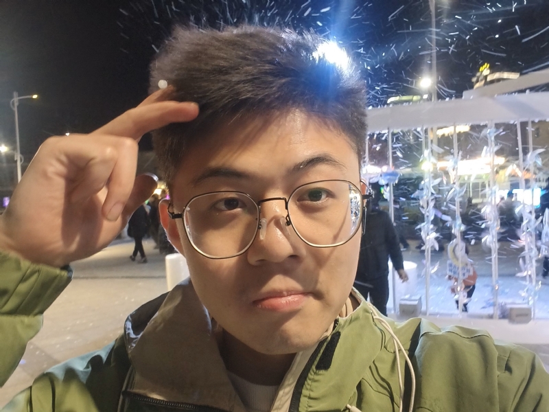 独揽星河的第一张照片--茂名相亲服务中心