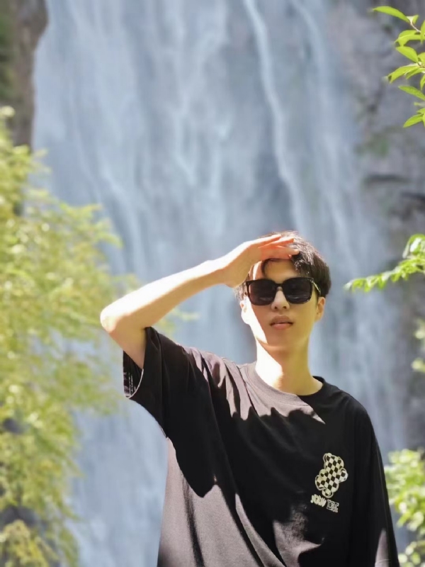 大橙子的第一张照片--茂名相亲服务中心