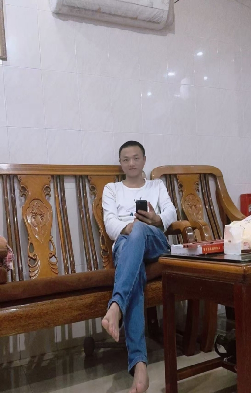 知年的第三张照片--茂名相亲服务中心