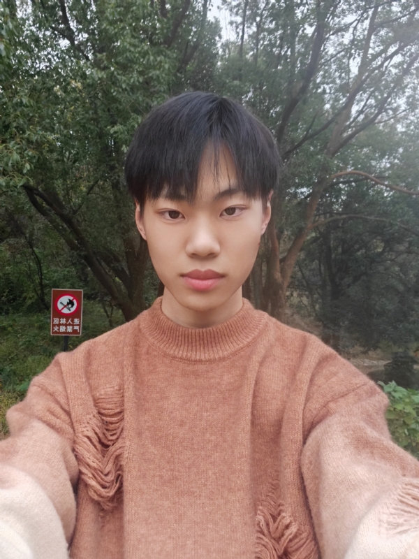 祤辰的第三张照片--茂名相亲服务中心