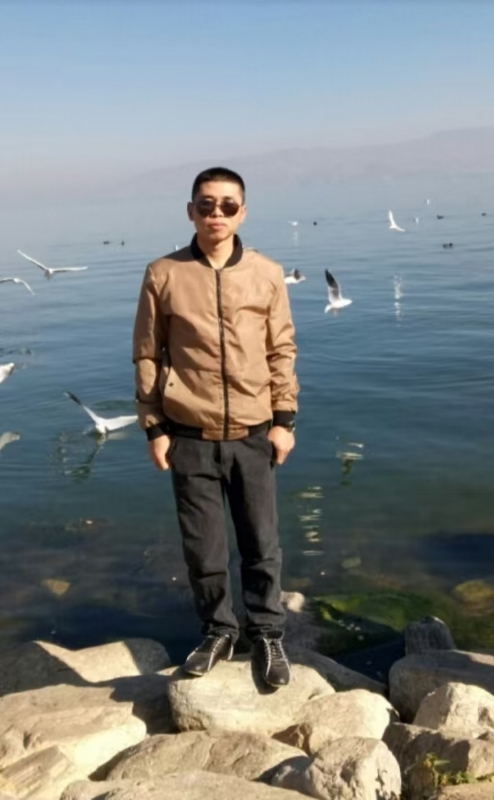 追光者的第一张照片--茂名相亲服务中心