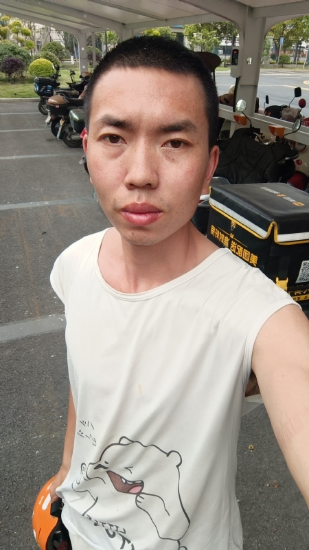 想找个女朋友的第一张照片--茂名相亲服务中心